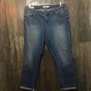 Torrid distressed boyfriend jeans size 18